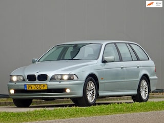BMW 5-serie Touring 525i AUT Lifestyle /// Facelift / Sportinterieur / 525 530i
