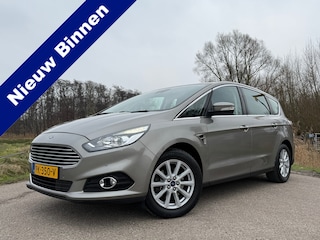 Ford S-MAX 1.5 Titanium | Apple CarPlay/Android Auto | 17" + 18" Velgen | Key-Less | Stoelverwarming | Clima | PDC | Cruise | LED