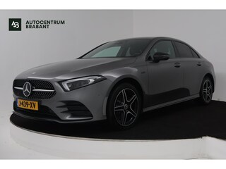 Mercedes-Benz A-klasse 250 e Business Solution AMG Limited (SFEERVERLICHTING, STOELVERWARMING, ACHTERUITRIJCAMERA, SENSOREN)