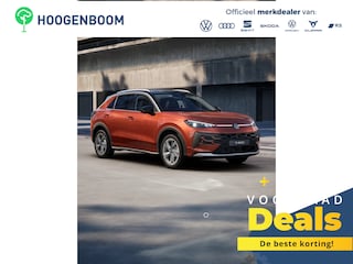 Volkswagen T-Roc Style First Edition | 'App-Connect' draadloze smartphone integratie | 30,5 cm display met 2D en 3D weergave | Achterklep, elektrisch, met sensorgestuurde opening (Easy Open)
