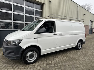 Volkswagen Transporter 2.0 TDI L2H1 Imperiaal,Trekhaak 2 schuifdeuren,Airco Rondom parkeerschades