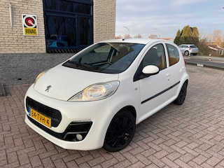 Peugeot 107 1.0 Active- Airco- NAP- Led- unieke kmstand