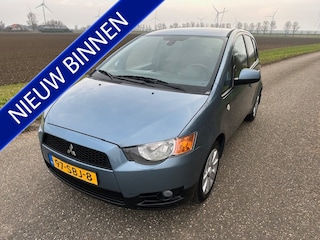 Mitsubishi Colt 1.3 Edition Two 72000 km Nieuwe APK