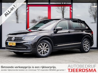 Volkswagen Tiguan 1.5 TSI Elegance | Stoelverwarming | Stuurverwarming | Navigatie | Keyless | Adaptieve Cruise Control | Parkeersensoren | Climate Control | FACELIFT | Metallic Lak | Elektrische Kofferklep | Lichtmetalen Velgen |
