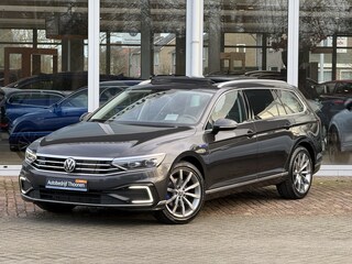 Volkswagen Passat Variant 1.4 TSI PHEV GTE Business | Pano | Trekhaak | 360° camera