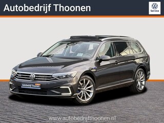 Volkswagen Passat Variant 1.4 TSI PHEV GTE Business | Pano | Trekhaak | 360° camera