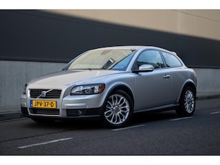 Volvo C30 2.4 D5 Momentum | 159.000KM | Stoelverwarming | Xenon | Automaat | Memory