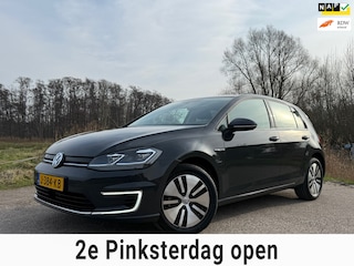 Volkswagen Golf E-DITION Automaat / Apple CarPlay/Android Auto / Clima / Navi / 16" Velgen / PDC / Cruise / LED /