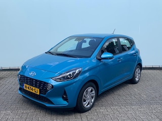 Hyundai i10 1.0i 67pk Premium / All Seasonbanden / Lage KM-Stand /