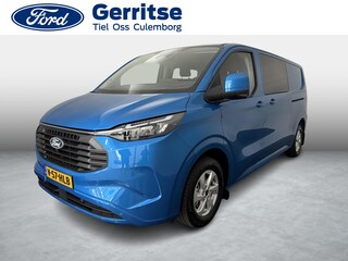 Ford Transit Custom 320 2.5 PHEV L2H1 Limited DC met o.a. een 360 graden camera, Parkeersensoren voor en achter, Dodehoekdetectie, Navigatiesysteem en een Trekhaak