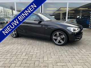 BMW 114i Upgrade Edition Led / Leer / Sportstoelen / Cruise / Navi / Lmv / Airco