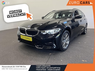 BMW 3-serie Touring 330e Touring SportLine PHEV 292 PK AUT Navi Carplay Camera Achter PDC V+A Winterpack Sport Stoelen Active Protection Ambiance Licht