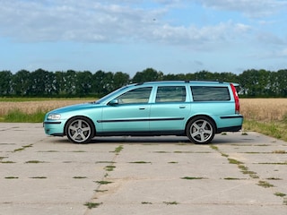 Volvo V70 2.5 R Geartronic Flash Green AWD Youngtimer