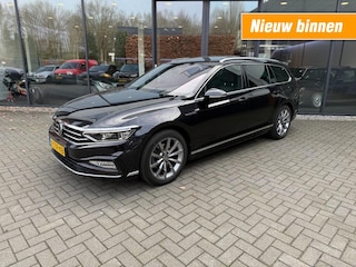 Volkswagen Passat 1.5 TSI R-LINE BNS+,Vol Leer,LED,Schuifdak,Digi Displ.,Cam,Trekhk afn.,BLIS,