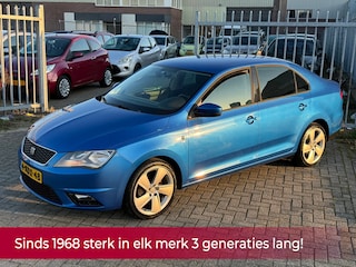 Seat Toledo 1.2 TSI Businessline High NL AUTO NAP 2e eigenaar! NAVI l Cruise l TREKHAAK l PDC l TOPSTAAT l DEALER OH!