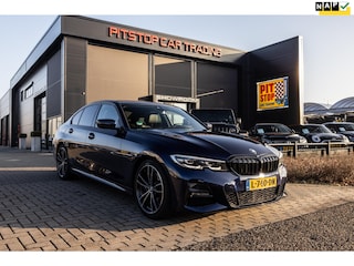 BMW 318i M-Sport, Tanzanite, Sfeerverlichting, 19 inch, Carplay!