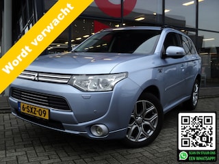 Mitsubishi Outlander 2.0 PHEV instyle+ | 4WD | AUTOMAAT | 203 PK | DEALER ONDERHOUDEN | TREKHAAK | LEDER | 1.500 KG TREKGEWICHT | VIERSEIZOENEN BANDEN | OPEN DAK |