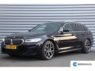 BMW 5-serie Touring 530e 292PK X-DRIVE HIGH EXECUTIVE M-SPORT / NAVI / LEDER / LASER-LED / CLIMA / PDC / 19" LMV / CAMERA / KEYLESS / HARMAN KARDON / PANO. DAK / WEGKLAP. TREKHAAK / WINTERPAKKET / ADAPT. CRUISECONTROL / NIEUWSTAAT !!