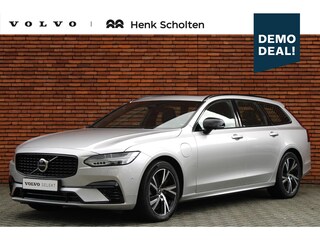 Volvo V90 T6 350pk Plug-In Hybrid Aut AWD Plus Dark | Verwarmbare voorstoelen en achterbank | Verwarmbaar stuurwiel | Lederen bekleding | Premium audio by Harman Kardon | Apple carplay/Android auto | Parkeercamera achter | Elektrisch verstelbare voorstoelen met geheugen | BLIS