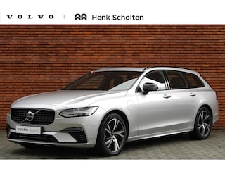 Volvo V90 T6 350pk Plug-In Hybrid Aut AWD Plus Dark | Verwarmbare voorstoelen en achterbank | Verwarmbaar stuurwiel | Lederen bekleding | Premium audio by Harman Kardon | Apple carplay/Android auto | Parkeercamera achter | Elektrisch verstelbare voorstoelen met geheugen | BLIS