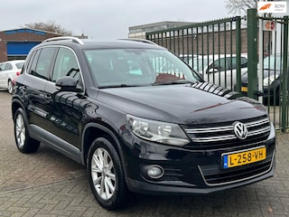 Volkswagen Tiguan 1.4 TSI Sport&Style Airco cruis control parkeer sensor.