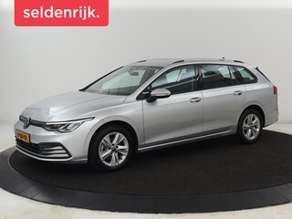 Volkswagen Golf 1.0 TSI Life | Trekhaak | Camera | Adaptive cruise | Sfeerverlichting | Carplay | Navigatie | Parkeerhulp | Climate control | Bluetooth