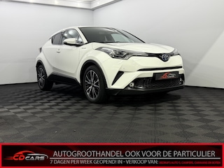Toyota C-HR 1.8 Hybrid Executive Camera, Navi, Stoelverwarming, Keyless start, Cruise control, Rijstrook correctie, Half leder, Trekhaak