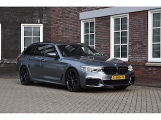 BMW 520 520i Touring High M Sport /Panodak Wij zijn op afspraak geopend! Graag bellen voor uw komst.