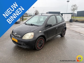 Toyota Yaris 1.0-16V VVT-i Sol Geinig voor weinig!
