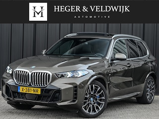 BMW X5 Xdrive 50e · M-Sport Pro · Panoramadak · NL-auto · Active Cruise · Carbon interieur · Massage · Ambiance interieur · Stoelverkoeling- en verwarming · Memory seats · Harman/Kardon · Achterbank verwarmd · Trekhaak
