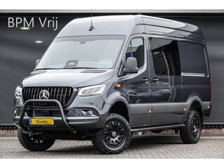 Mercedes-Benz Sprinter 4x4 319Cdi 190Pk 9G-tronic | L2H2 | Dubbele Cabine | 2x Schuifdeur | 4WD | AWD | Bullbar | Treeplanken | 18'' All Terrain | Tenoriet Grijs