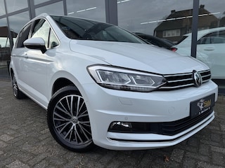 Volkswagen Touran 1.4 TSI Highline |Pano.| leer |carplay