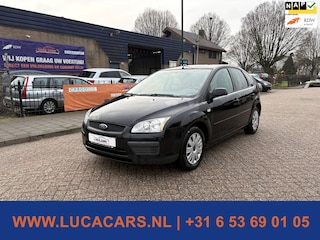 Ford Focus 1.6-16V Trend 2X SLEUTEL + BOEKJES!