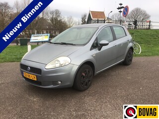Fiat Punto Grande 1.4 Dynamic Bj2007 /nieuwe distributie