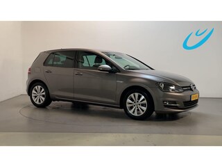 Volkswagen Golf 1.0 TSI 116pk 6-bak Connected Series LED Camera DAB+ App-Connect Navigatie