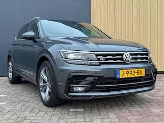 Volkswagen Tiguan 1.5 TSI 150pk DSG Highline R-Line | 1e eigenaar | NL Auto | Pano | Trekhaak | ACC | Stoelverwarming | Carplay |
