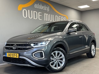 Volkswagen T-Roc 1.5 IQ Light/Camera/Navi/ACC