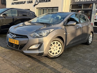 Hyundai i30 1.6 GDI i-Drive Cool, Trekhaak,Airco,Cruise control,Radio met AUX en USB aansluiting