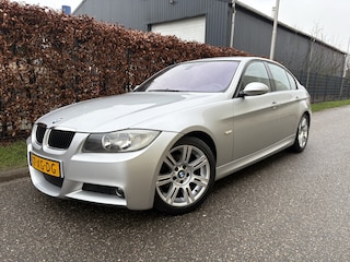 BMW 318i Executive / M-PAKKET / NAVI / CRUISE / AIRCO ECC