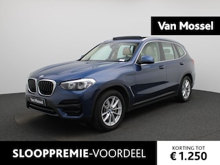 BMW X3 xDrive30e | PLUG-IN | PANO-SCHUIFDAK | LEDEREN BEKLEDING | HARMAN/KARDON AUDIO | NAVIGATIE | ACHTERUITRIJCAMERA | HEAD UP DISPLAY |