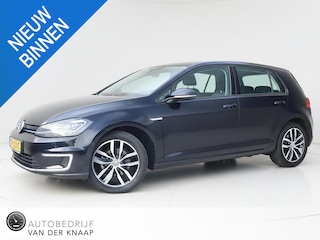 Volkswagen Golf | Clima | Adapt. Cruise | Multimedia/Navi | PDC |