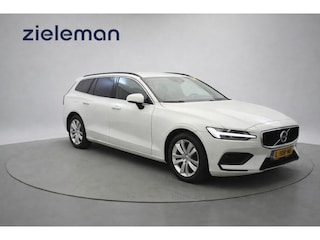Volvo V60 2.0 B3 Momentum Business Automaat - Carplay, Digital Cockpit