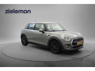 Mini Cooper 1.5 Business - Navi, Cruise