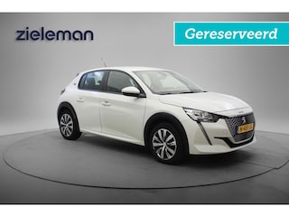 Peugeot 208 Active 50 kWh - Carplay, Navi, Cruise, SOH 90,9% GERESERVEERD!!!