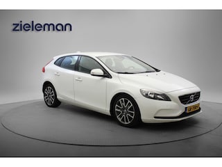 Volvo V40 2.0 D2 Momentum Business - Navi, Camera, Cruise