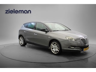 Alfa Romeo Giulietta 1.8 16V DI Executive- Half leer, Navi, Cruise, Panorama