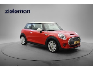 Mini Mini Cooper Essential 33 kWh - Carplay, Navi, Camera, Half Leer, St