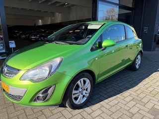 Opel Corsa 1.2-16V Cosmo