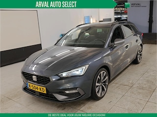 Seat Leon Sportstourer 1.5 TSI 150pk FR Launch Edition | Panoramadak | Trekhaak | Pack Technology | Stuur + Stoelv.| CarPlay | 18"