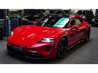 Porsche Taycan GTS 93 kWh | Luchtvering / LIFT | Bose surround sound | Panorama | Luxe Leder / Alcantara | Sfeerverl